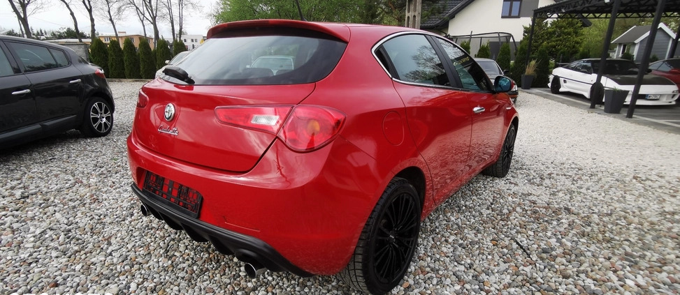 Alfa Romeo Giulietta cena 26900 przebieg: 221030, rok produkcji 2011 z Wołów małe 781